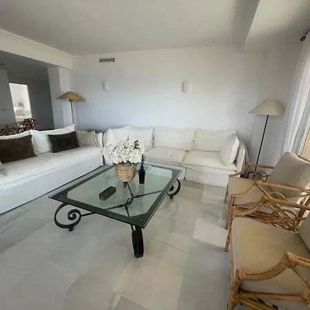 Luxury Beachfront - 4 Double 3 Bathrooms Διαμέρισμα *