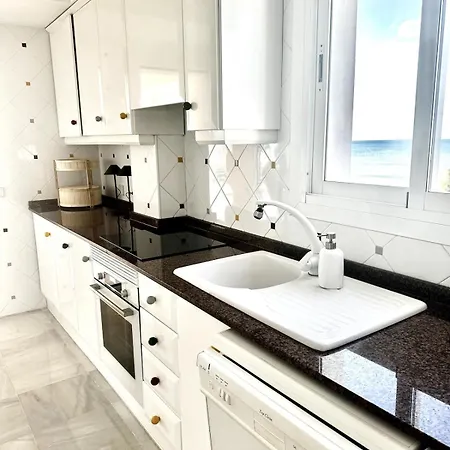 Luxury Beachfront - 4 Double 3 Bathrooms Διαμέρισμα Denia