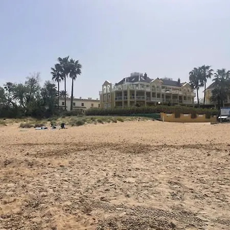 Luxury Beachfront - 4 Double 3 Bathrooms Διαμέρισμα *