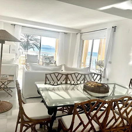 Luxury Beachfront - 4 Double 3 Bathrooms Διαμέρισμα